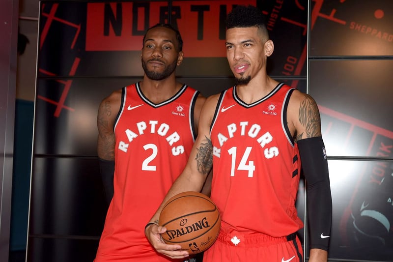 九游礼包-拜仁慕尼黑迎NBA季后赛关键赛，集结日临场应变，话题不断，更衣室氛围转暖(凯尔特人vs拜仁慕尼黑结果)