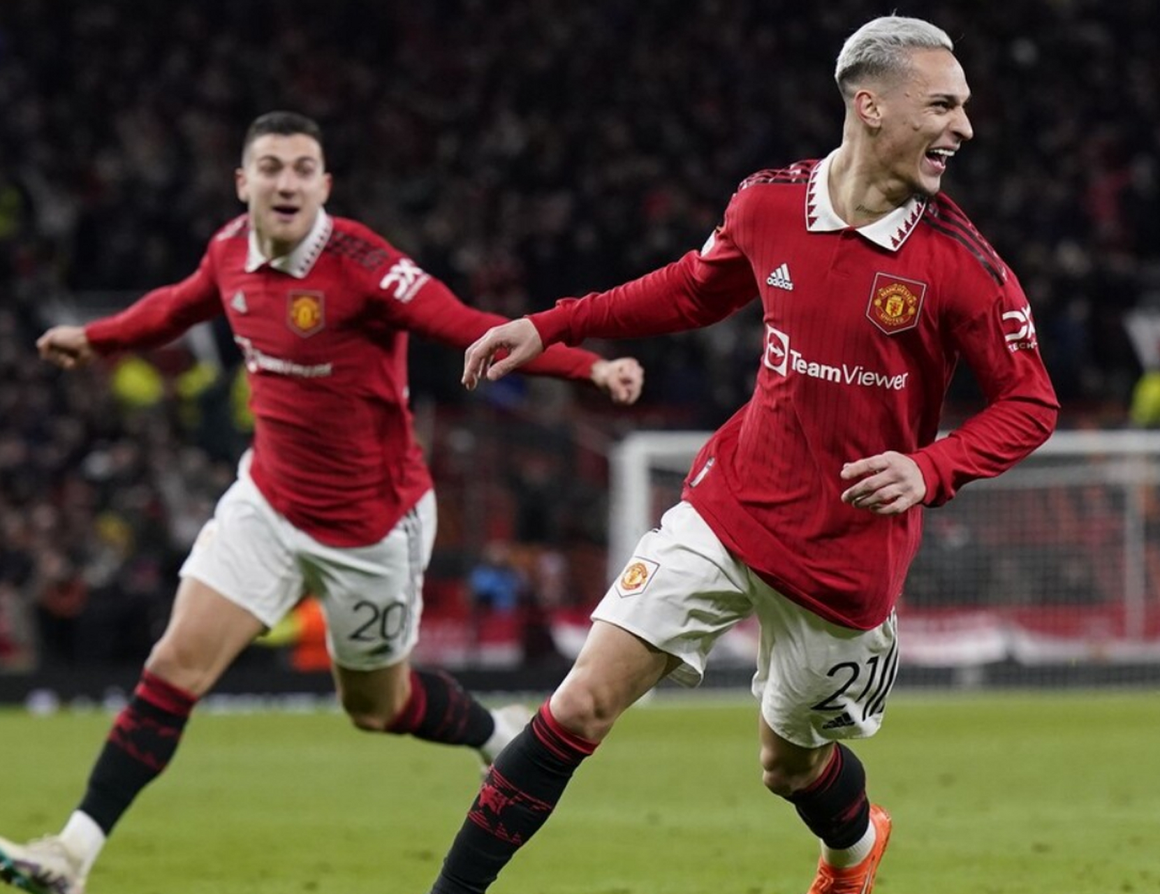 关于清晨欧联焦点战，尤文图斯防线松动，目标明确，更衣室氛围转暖的信息