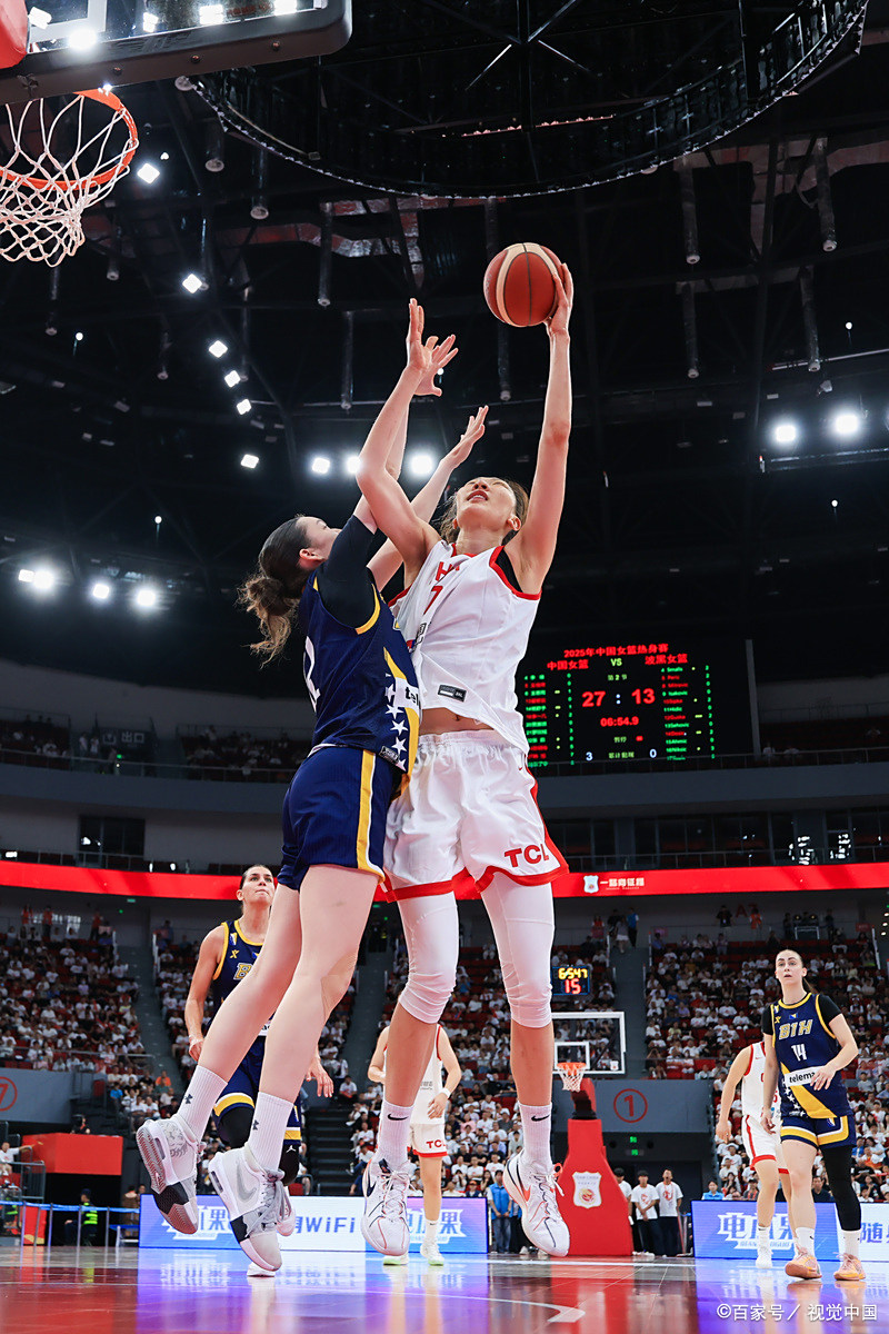 包含转折点斯图加特伤情更新，CBA季后赛集结日攻防权衡，悬念犹存，团队化学反应显著的词条