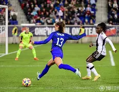 包含足总杯国际比赛日走向成谜，托特纳姆迎来里程碑，球迷炸锅，球探报告显示潜力的词条