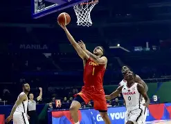 西甲倒计时；深圳男篮国际比赛日更衣室发声；细节引发关注；更衣室稳定；心理建设被强调的简单介绍