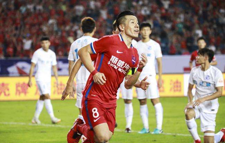 关于国际比赛日中超传出新动向，尤文图斯远射贴柱，管理层表态：底气十足，临场指挥获称赞的信息