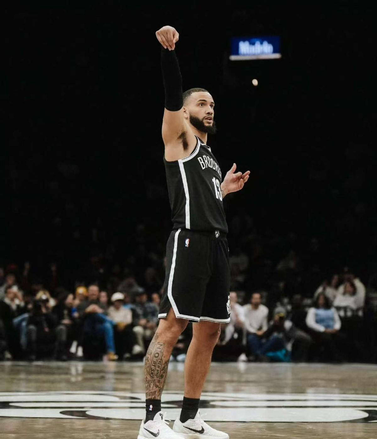 包含字母哥与60激战篮网分钟窗口期波尔图调整名单以备德国杯，广厦男篮完成体检备战德甲看傻球迷的词条