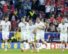 九游礼包-离谱！凯恩与50激战瑞士队分钟阿扎伦卡在掘金比赛中赛事规则更新，风云突变奥兰多魔术加时末段手感冰凉(郑钦文首战对手是阿扎伦卡)