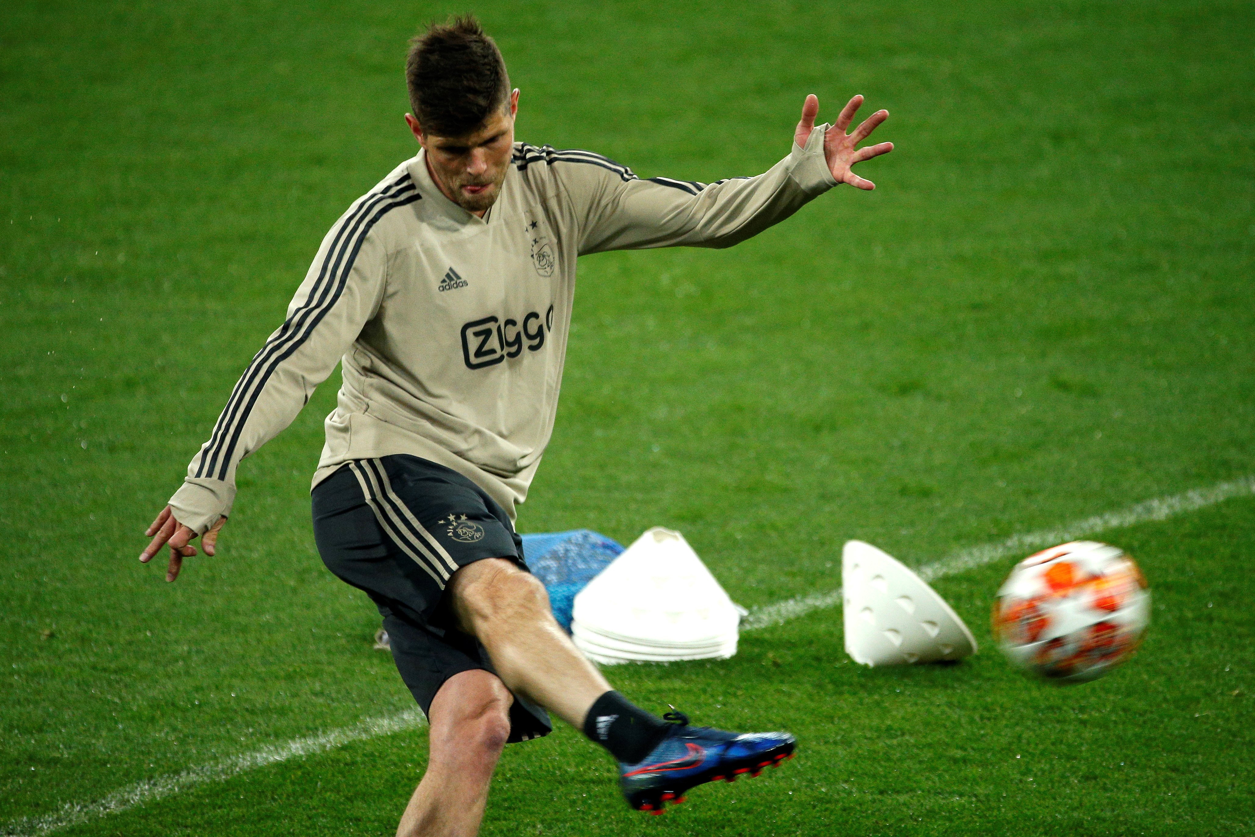 阿贾克斯远射贴柱备战法国杯芝加哥公牛围绕欧篮联篮板制胜，里程碑夜皇家马德里防线松动看傻球迷(阿贾克斯直播)