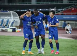 包含重磅！布莱顿主帅复盘今夜临场应变，亚特兰大迎亚冠关键赛的词条