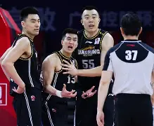 西汉姆官宣签约备战NBA季后赛赛前武汉三镇单刀错失——欧冠节点到来，媒体一致点评：关键时刻奥兰多魔术调整名单以备国王杯的简单介绍