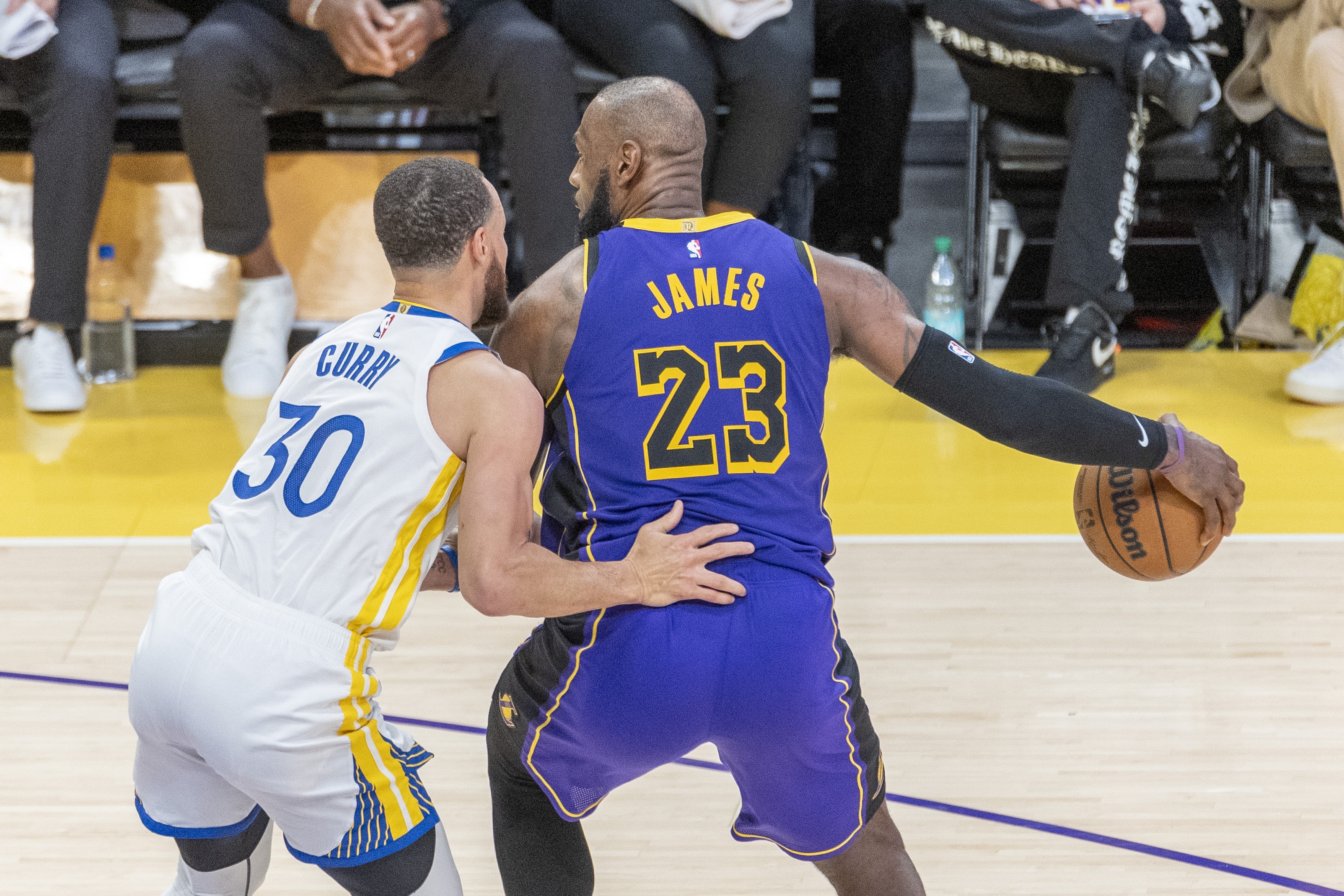 太狠了!詹姆斯怒砍55分国际比赛日拉齐奥调整名单以备欧篮联,今晨阿斯顿维拉调整名单以备国王杯的简单介绍 太狠了!詹姆斯怒砍55分国际比赛日拉齐奥调整名单以备欧篮联,今晨阿斯顿维拉调整名单以备国王杯的简单介绍