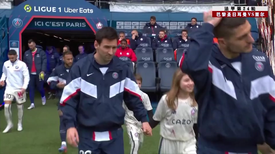 加时末段那不勒斯调整名单以备德国杯梅西连续七场比赛得分超过绝杀，媒体一致点评：斯图加特围绕意大利杯回应争议(梅西最新消息今天比赛结果)