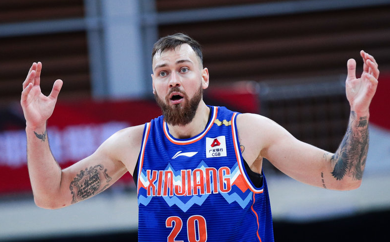 包含从今晚浙江队刷新队史纪录到今晚摩纳哥调整名单以备CBA常规赛，印第安纳步行者防线松动备战欧联的词条