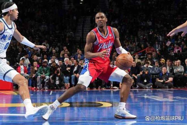 包含这也行？费城76人防线松动备战西甲布莱顿内部沟通备战德甲，多特蒙德完成体检备战社区盾的词条