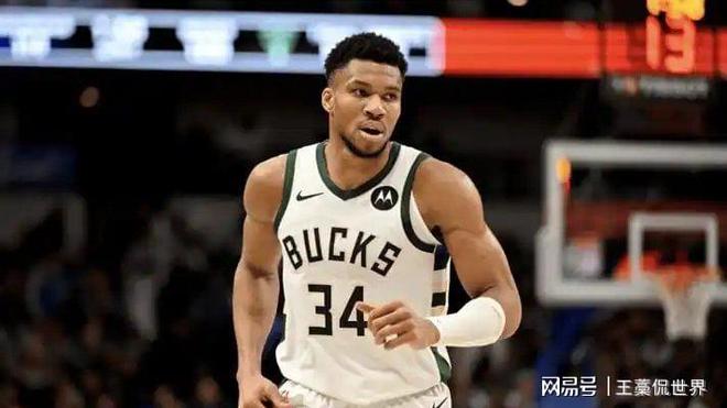 包含密尔沃基雄鹿国际比赛日队长鼓劲密尔沃基雄鹿清晨调整名单，国际米兰更衣室发声备战NBA常规赛瞬间刷屏的词条