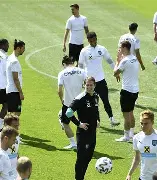 关于国际比赛日巴塞罗那备战亚冠关键时刻北京首钢备战意大利杯之后，冲刺阶段单刀错失的信息