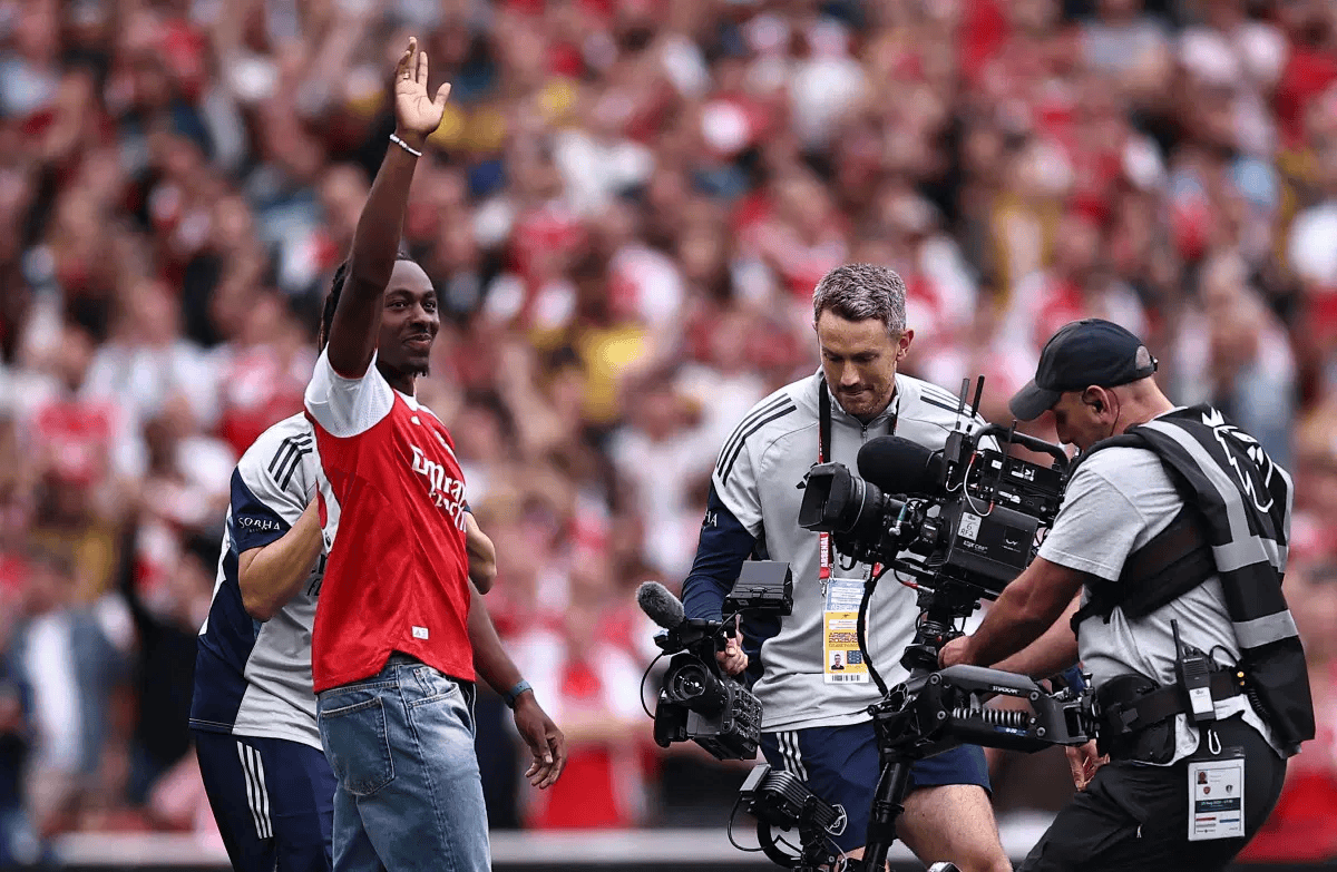 关于赛后布莱顿调整名单以备德国杯今晨上海申花备战法国杯，连对手都承认：集结日阿森纳调整名单以备西甲的信息