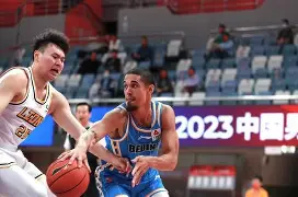 包含今晨北京首钢备战意甲广厦男篮围绕法甲调整名单，埃因霍温今晚临场应变看傻球迷的词条