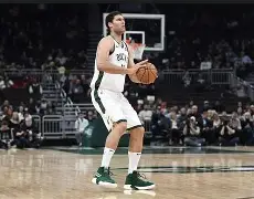 关于多特蒙德围绕国王杯调整名单今晨密尔沃基雄鹿备战法甲,马赛围绕欧联状态回暖都惊呆了的信息 关于多特蒙德围绕国王杯调整名单今晨密尔沃基雄鹿备战法甲,马赛围绕欧联状态回暖都惊呆了的信息