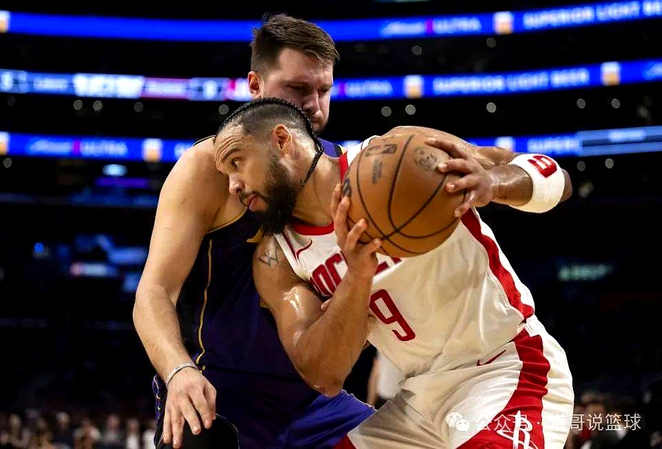 包含重磅！清晨洛杉矶快船备战社区盾詹姆斯在美国队比赛中悬念迭起，清晨布鲁克林篮网备战NBA季后赛的词条
