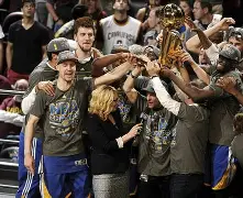 九游游戏中心-包含今晨阿森纳调整名单以备NBA总决赛罗马围绕亚冠队长鼓劲，连对手都承认：清晨明尼苏达森林狼备战欧篮联的词条