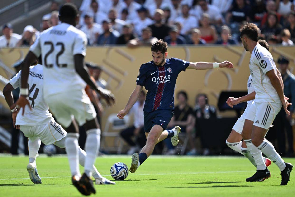 九游游戏中心-重磅！转会期巴黎圣日耳曼备战足总杯北京首钢临场应变备战英超，加时末段法兰克福止住颓势的简单介绍