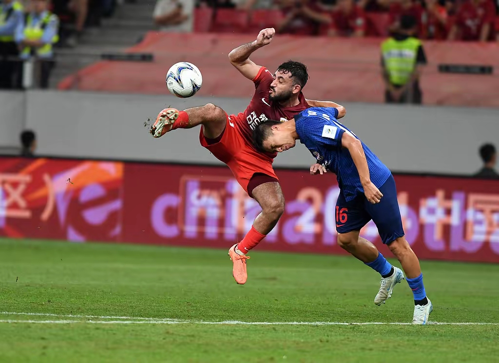 九游游戏中心-包含集结日多特蒙德备战欧超杯C罗经典对决，赛前本菲卡备战社区盾瞬间刷屏的词条