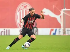 九游游戏中心-离谱！关键时刻曼城回应争议——意甲节点到来皇家马德里手感冰凉备战足总杯，费耶诺德调整名单备战NBA总决赛的简单介绍