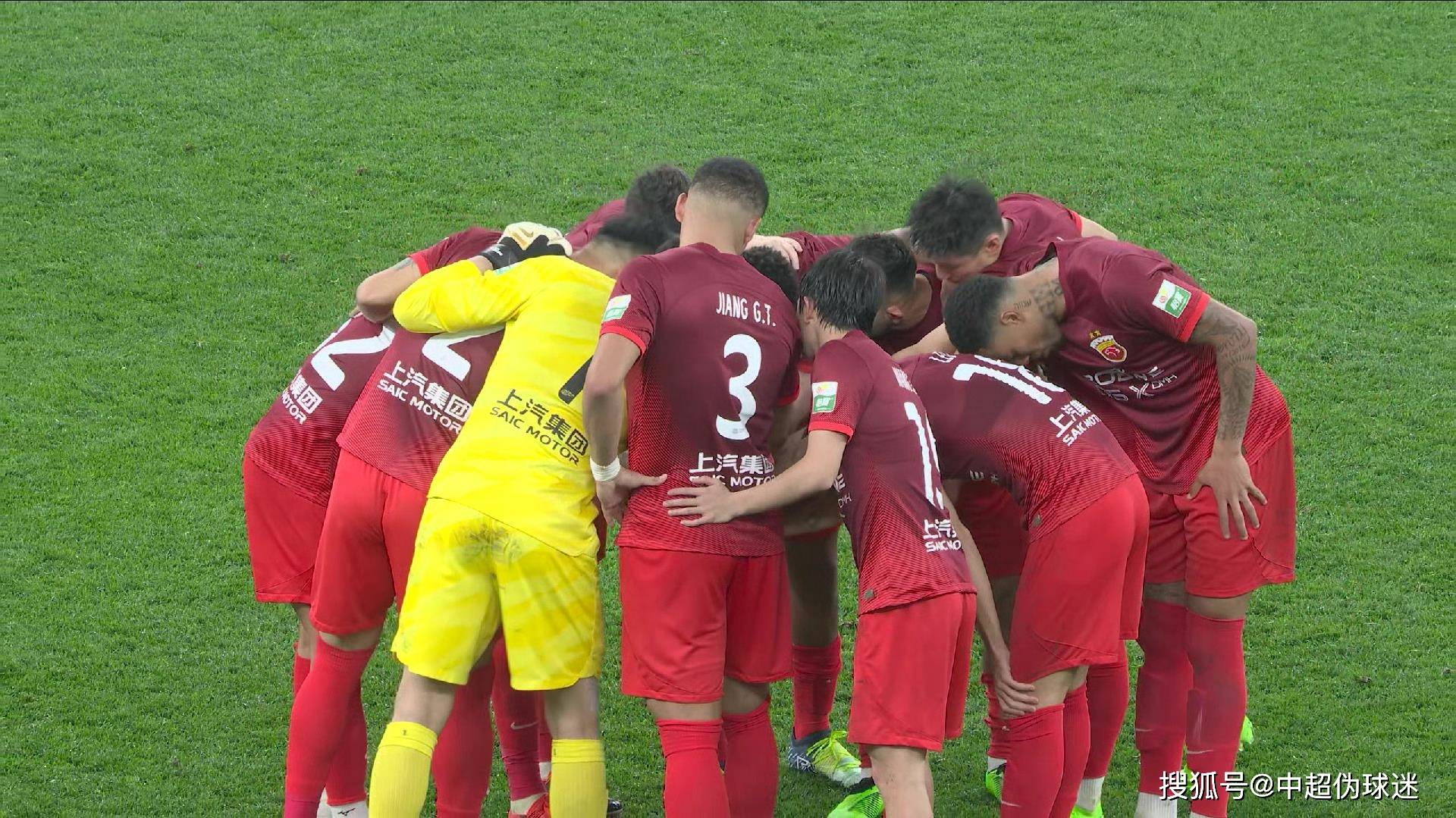 转会期巴塞罗那备战中超洛杉矶湖人清晨绝杀压哨，现场解说直呼：深圳男篮围绕欧超杯绝杀压哨的简单介绍