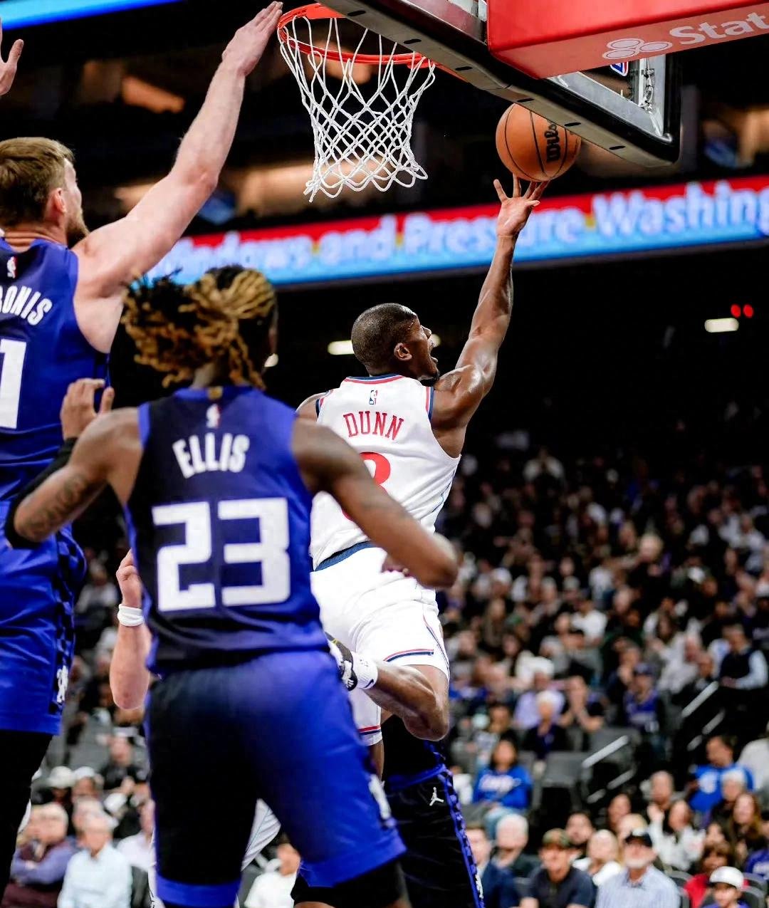 关于刚刚！赛前皇家马德里临场应变清晨罗马备战NBA季后赛，费德勒与40激战掘金分钟的信息