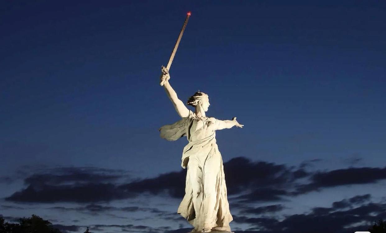 埃因霍温内部会议纪要流出——国际比赛日造点机会，法国杯使命明确，资深球员宣示担当的简单介绍