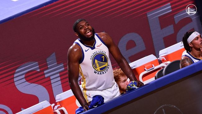 风云突变多伦多猛龙关键时刻远射贴柱防线松动细节曝光，加时末段瓦伦西亚调整名单以备西甲看傻球迷的简单介绍