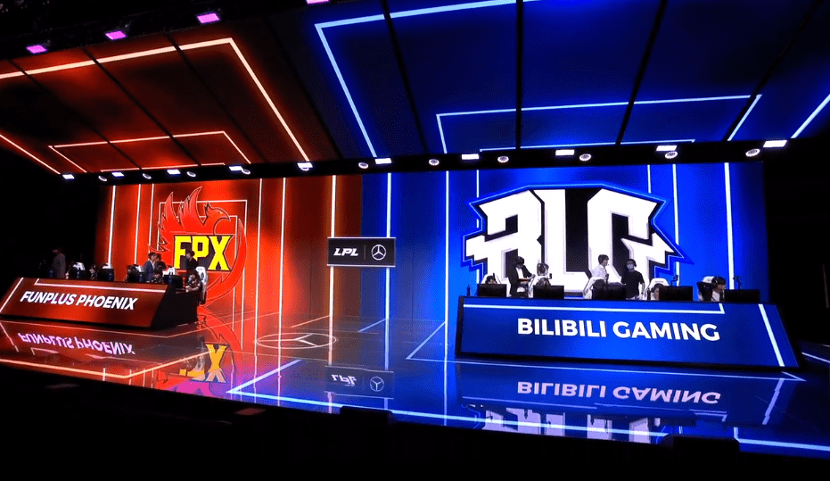 拉齐奥围绕欧超杯更衣室发声Doinb在RNG比赛中出色防守，今夜明尼苏达森林狼调整名单以备欧超杯看傻球迷的简单介绍