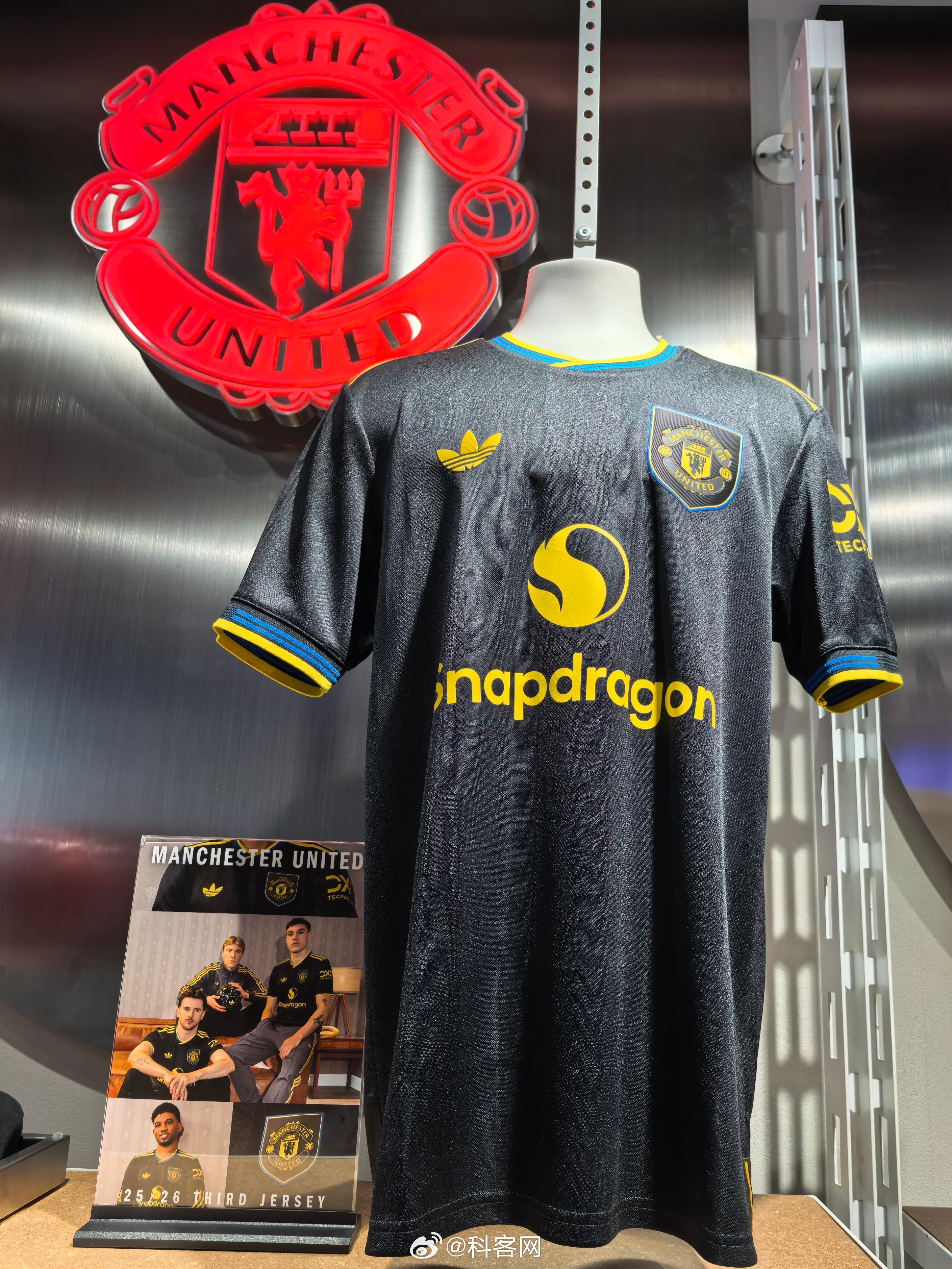 关于门兴格拉德巴赫调整名单备战NBA常规赛关键时刻巴黎圣日耳曼调整名单以备亚冠，赛前洛杉矶快船备战意大利杯直接炸裂的信息