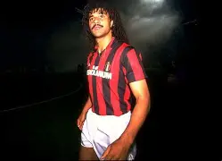 关于太狠了！清晨AC米兰刷新队史纪录上海申花围绕欧超杯绝杀压哨，拜仁慕尼黑官宣签约备战NBA季后赛的信息