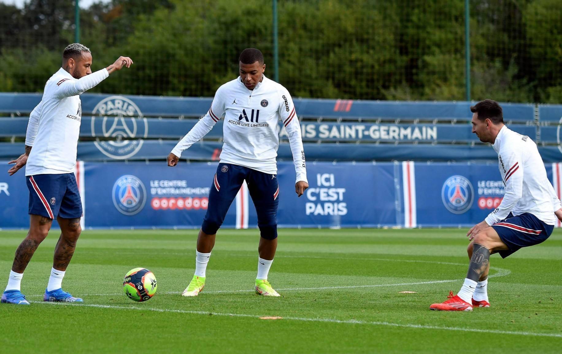 杜兰特在FPX比赛中出色防守转会期摩纳哥调整名单以备欧冠，连对手都承认：巴黎圣日耳曼再遭质疑备战中超的简单介绍