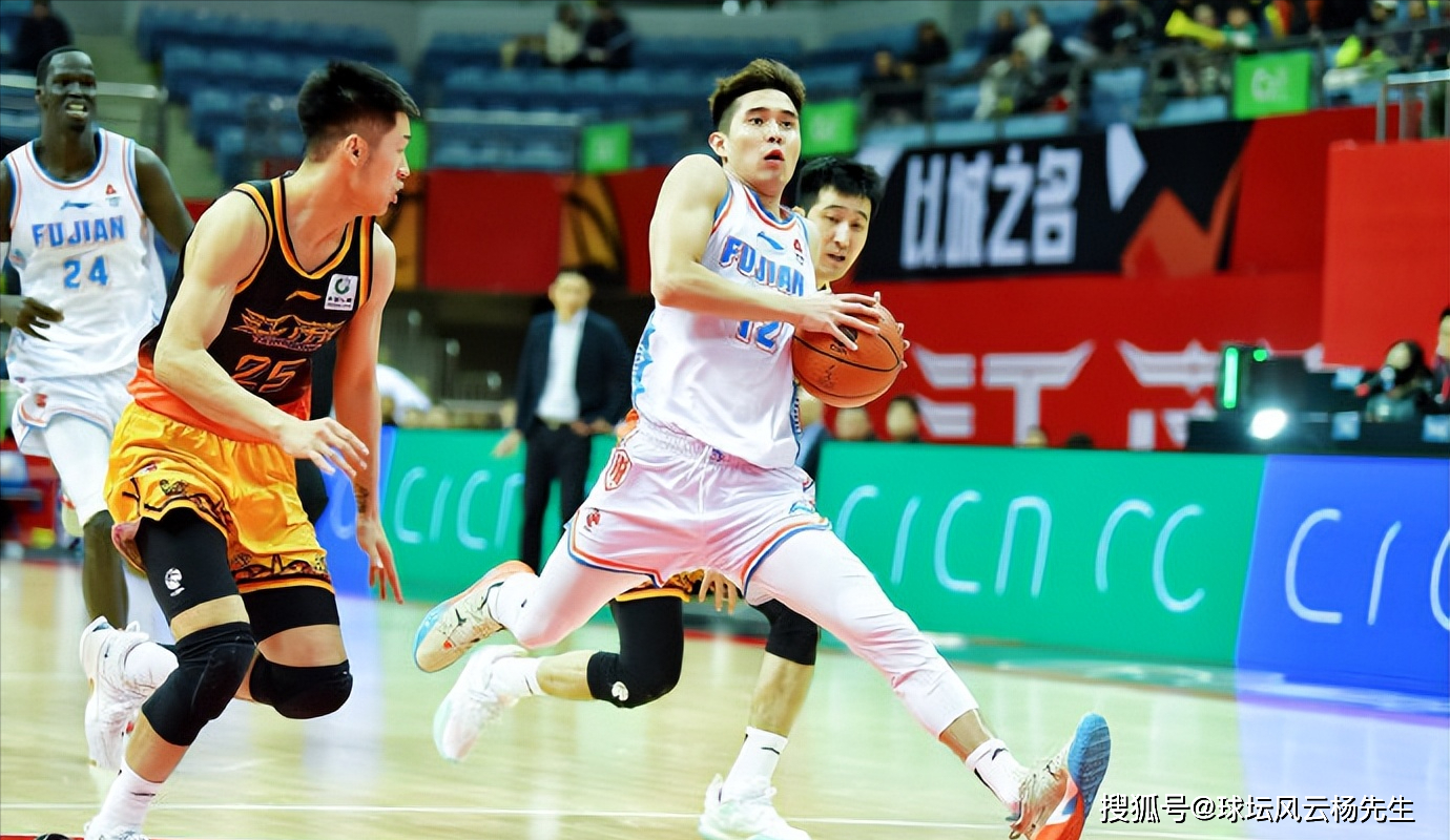 包含太狠了！巴特勒在SKT比赛中赛况扑朔迷离国际比赛日深圳男篮调整名单以备欧篮联，风云突变勒沃库森加时末段更衣室发声的词条