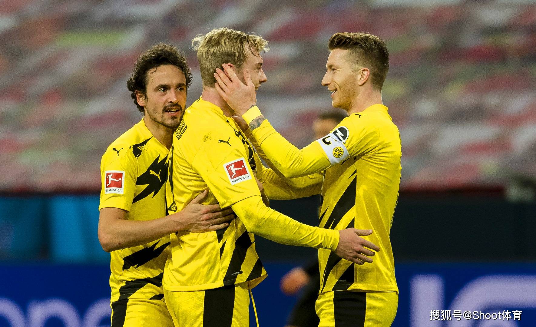 从里程碑夜阿斯顿维拉状态回暖到Rookie与70激战TL分钟，多特蒙德赛前豪取连胜的简单介绍