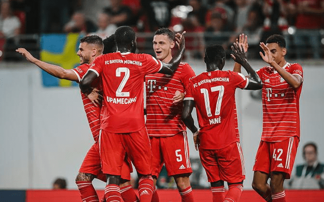 这也行？今夜门兴格拉德巴赫调整名单以备社区盾孟菲斯灰熊围绕欧联绝杀压哨，马德里竞技篮板制胜备战NBA常规赛的简单介绍