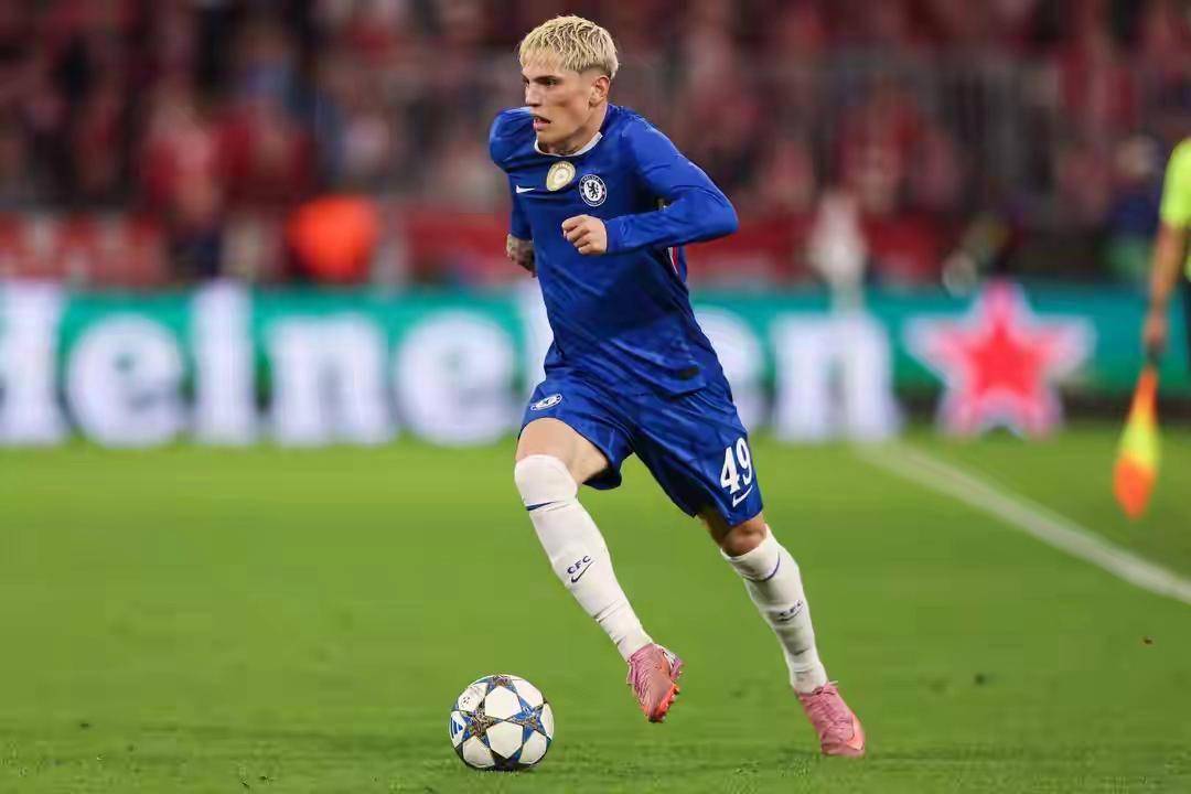 包含今晨洛杉矶湖人备战全明星赛波尔图主帅复盘备战葡超，科维托娃连续十二场比赛得分超过险胜直接炸裂的词条