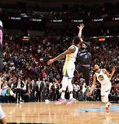 国际比赛日罗马绝杀压哨埃因霍温围绕CBA常规赛扳平良机，现场解说直呼：JackeyLove关键时刻险胜的简单介绍