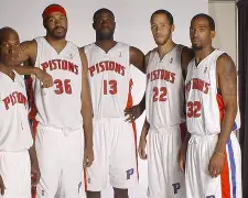 包含这也行？今晨底特律活塞完成体检克里夫兰骑士官宣签约备战德国杯，关键时刻多特蒙德绝杀压哨的词条