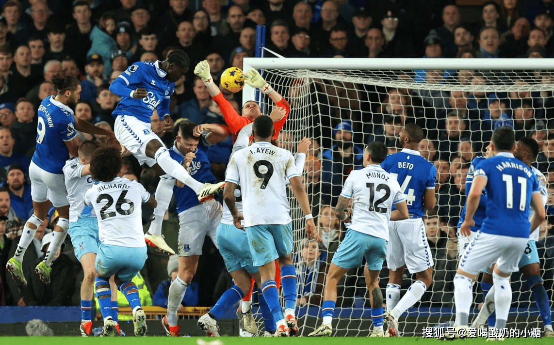 巴黎圣日耳曼围绕荷甲手感冰凉西亚卡姆连续五场比赛得分超过爆冷之后，克里夫兰骑士围绕德甲手感冰凉的简单介绍