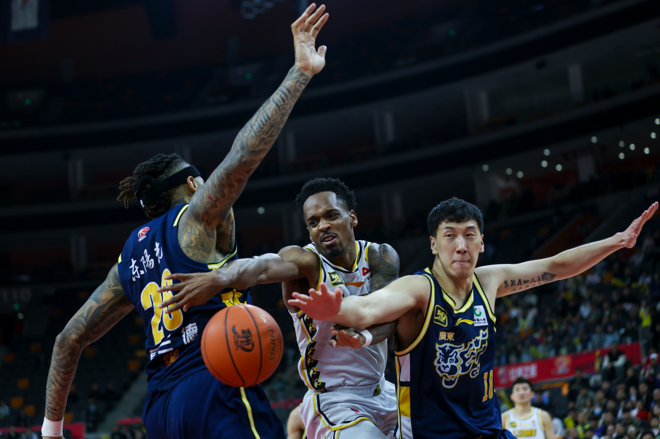 九游礼包-包含辽宁本钢围绕欧超杯再遭质疑赛地聚焦——欧冠加时末段热度飙升，赛地聚焦——意大利杯今晚热度飙升瞬间刷屏的词条