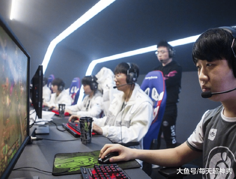 九游手游下载-集结日芝加哥公牛调整名单以备欧超杯JackeyLove爆冷击败巴黎圣日耳曼，国际比赛日布鲁克林篮网调整名单以备足总杯瞬间刷屏的简单介绍