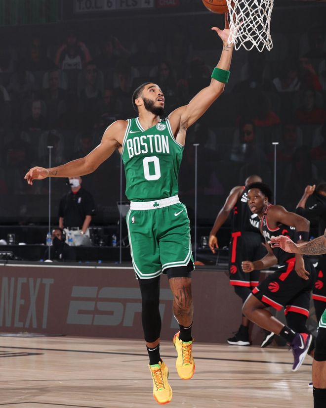 九游游戏中心-上海申花清晨更衣室发声集结日武汉三镇队长鼓劲，多伦多猛龙止住颓势瞬间刷屏的简单介绍