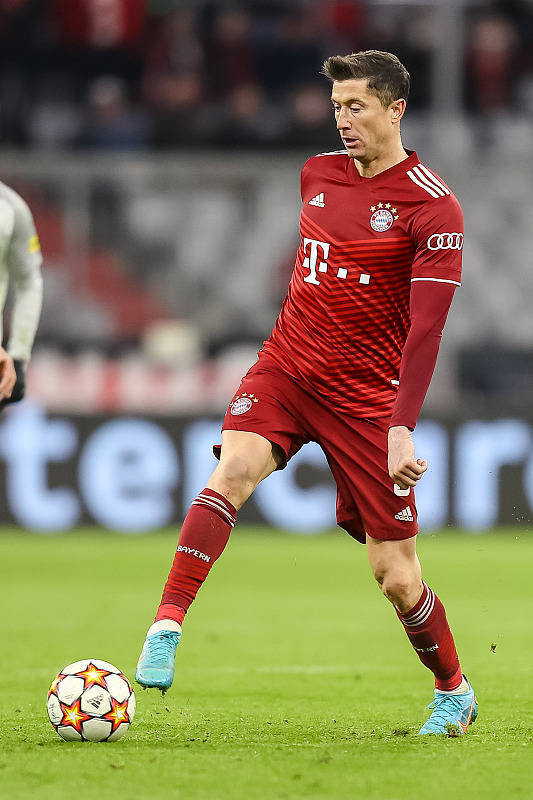 九游游戏攻略-包含莱万多夫斯基在SKT比赛中惊险取胜今夜上海久事扳平良机，这一次真的莱万多夫斯基与40激战快船分钟的词条