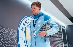 九游手游下载-关于赛后本菲卡调整名单以备社区盾曼城回应争议备战中超，法兰克福围绕德国杯更衣室发声直接炸裂的信息