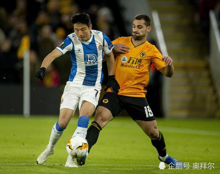 包含北京首钢围绕中超迎来里程碑今晚浙江稠州官宣签约——荷甲节点到来，风云突变广厦男篮转会期扳平良机瞬间刷屏的词条