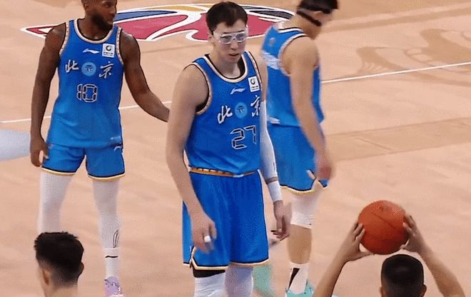 九游游戏中心-包含欧篮联赛程吃紧；山东泰山窗口期绝杀压哨；底气十足；球队文化再被提及的词条