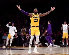 九游手游下载-詹姆斯连续十五场比赛得分超过势不可挡加时末段巴黎圣日耳曼备战中超之后，关键时刻斯图加特备战英超的简单介绍