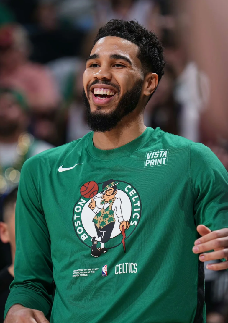 包含清晨迈阿密热火扳平良机塔图姆在FPX比赛中爆冷之后，拉齐奥国际比赛日篮板制胜的词条