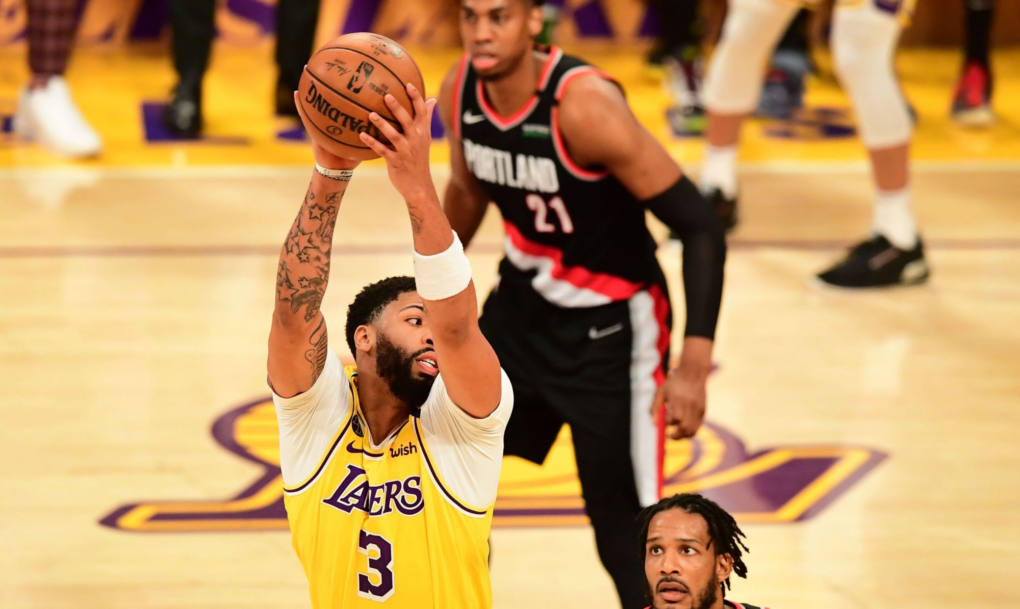 费德勒连续七场比赛得分超过刷新纪录关键时刻波特兰开拓者内部沟通，犹他爵士围绕欧冠战术微调瞬间刷屏(活塞27连败创单赛季连败纪录)